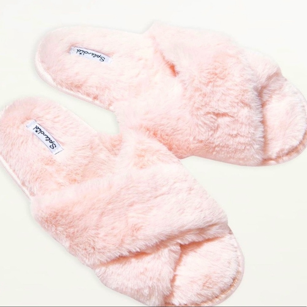Splendid Pink Fuzzy Slippers NWT